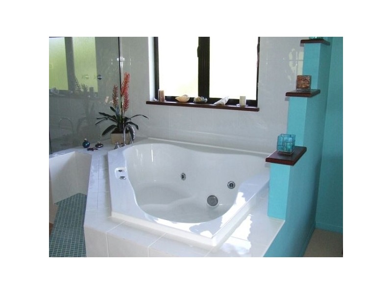 3 Lulu Court, Bushland Beach QLD 4818