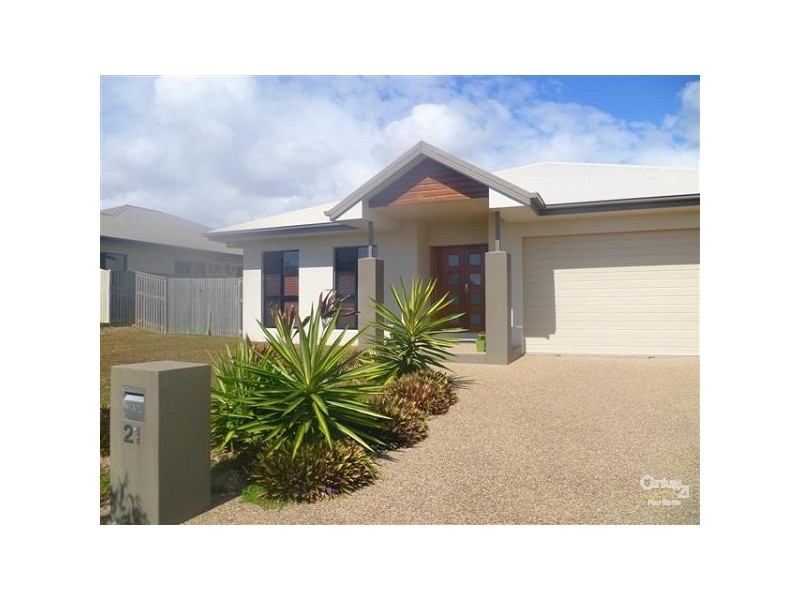 Bushland Beach QLD 4818