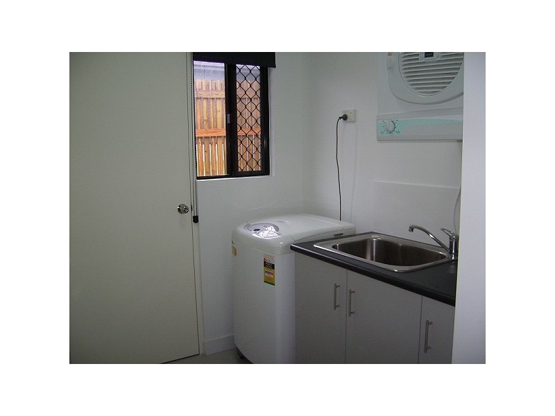 41 Minaret Way, Mount Louisa QLD 4814