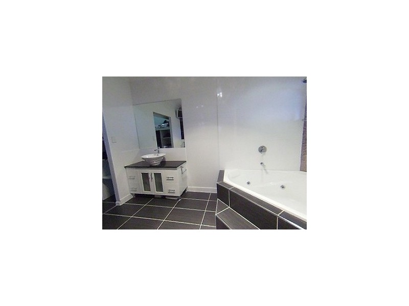 41 Minaret Way, Mount Louisa QLD 4814