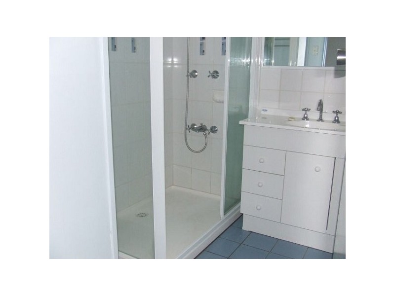 16 Malbon Road, Kirwan QLD 4817