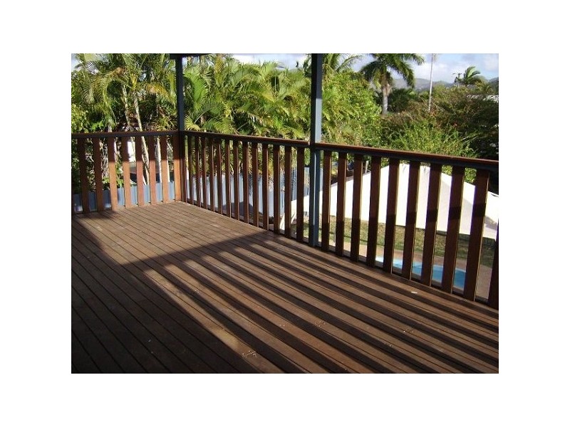 36 Julia Street, Kirwan QLD 4817