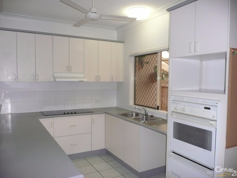 8/4-6 Cheyne Street, Pimlico QLD 4812