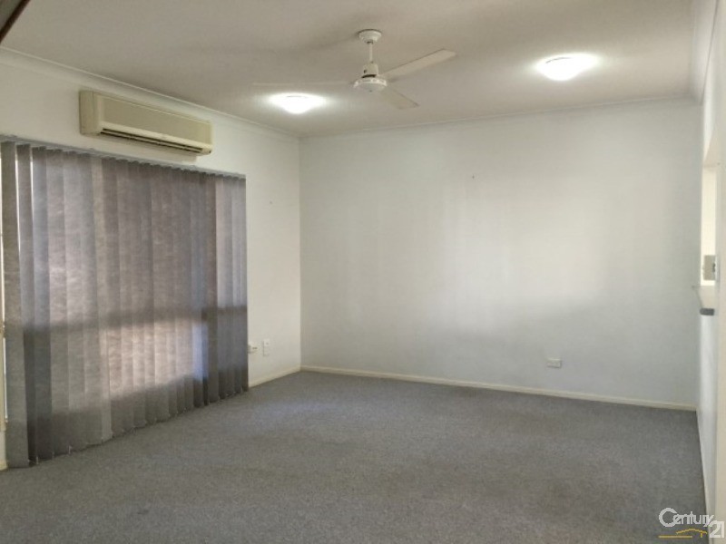 8/4-6 Cheyne Street, Pimlico QLD 4812