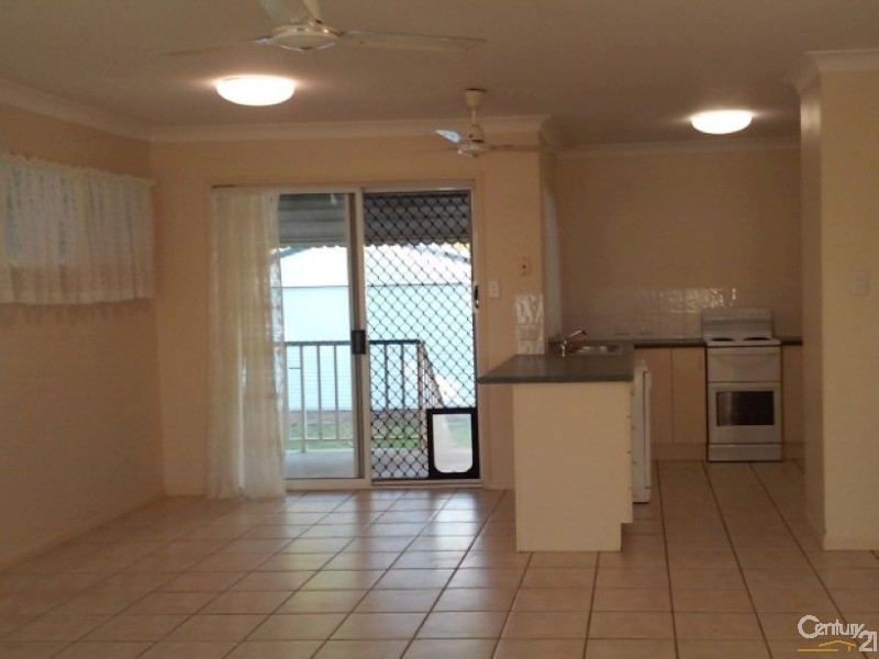37 The Esplanade, Toolakea QLD 4818