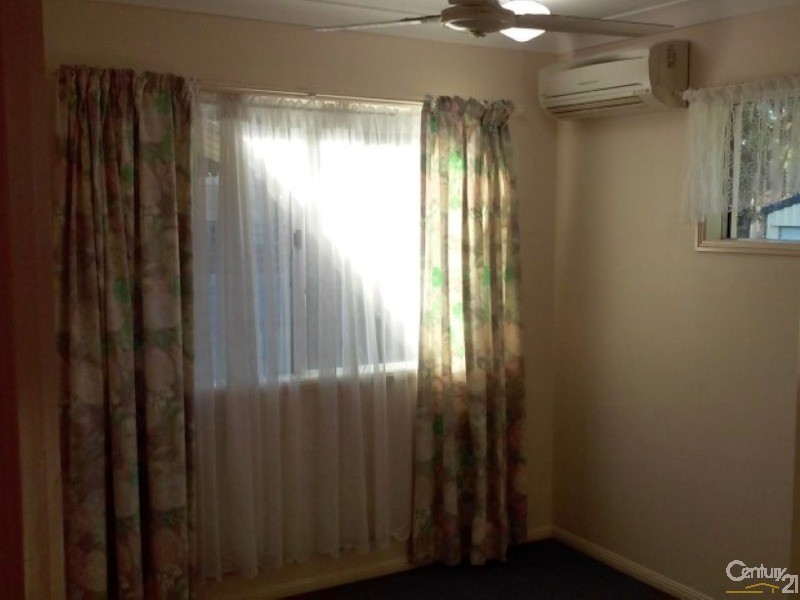 37 The Esplanade, Toolakea QLD 4818