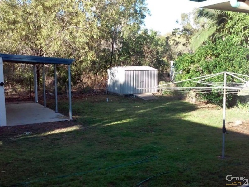 37 The Esplanade, Toolakea QLD 4818