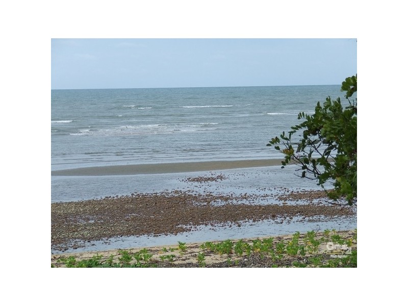 37 The Esplanade, Toolakea QLD 4818