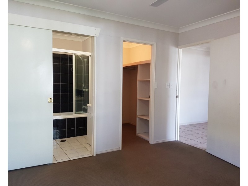 16 Bohemia Drive, Kirwan QLD 4817