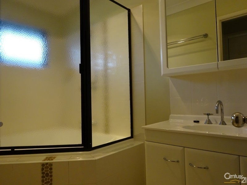 Bushland Beach QLD 4818