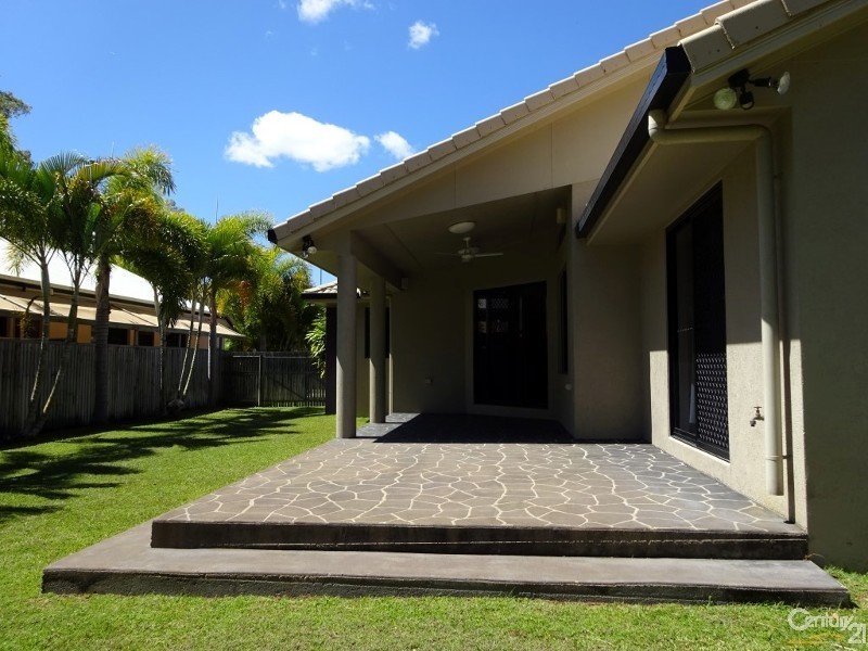 Bushland Beach QLD 4818