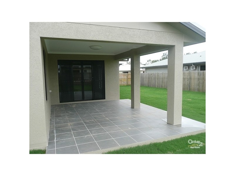 26 Eungella Court, Bushland Beach QLD 4818