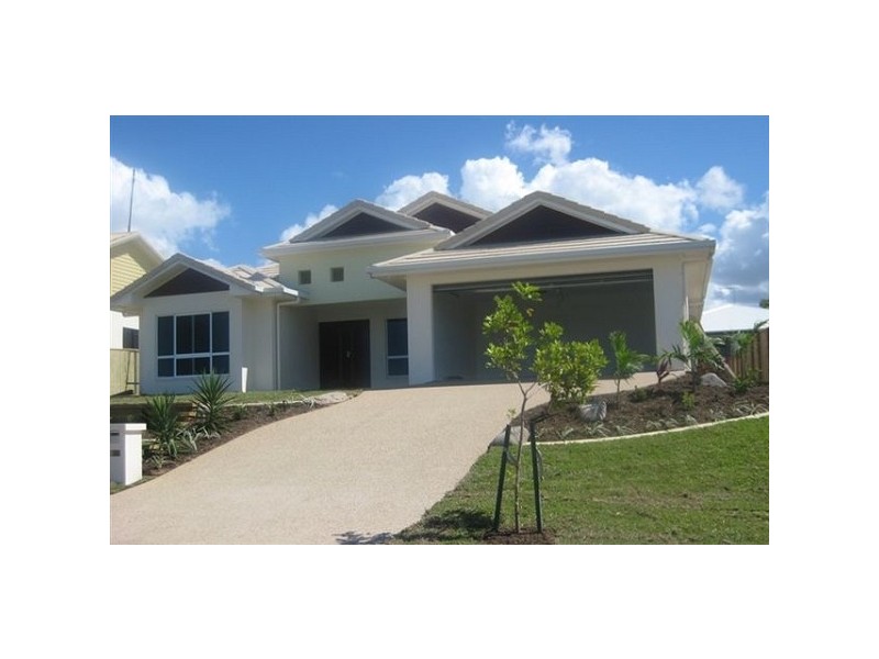 Bushland Beach QLD 4818