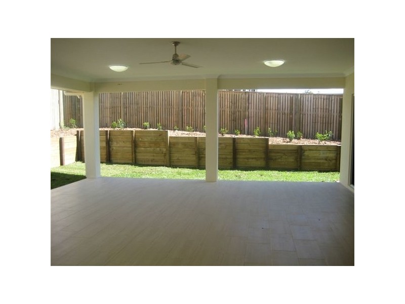 Bushland Beach QLD 4818