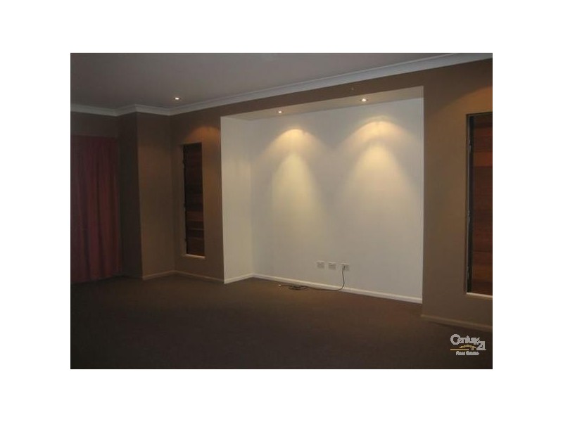 Bushland Beach QLD 4818