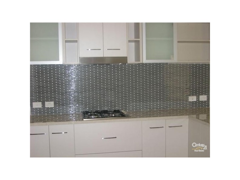 Bushland Beach QLD 4818