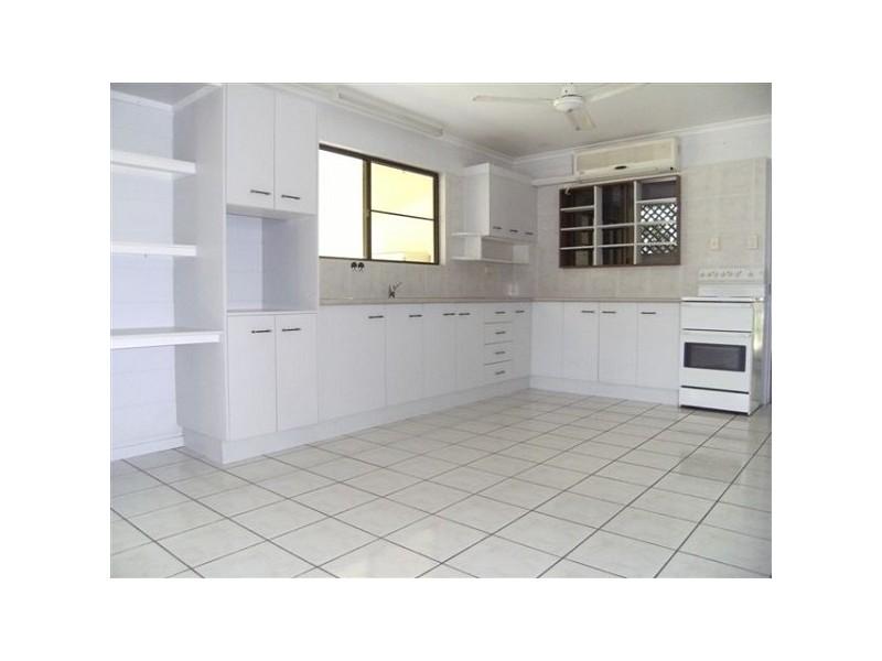 135 John Dory Street, Taylors Beach QLD 4850