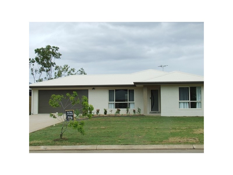 Bushland Beach QLD 4818