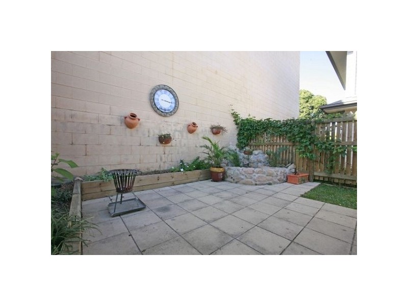 3/97 Livingstone Street, West End QLD 4810