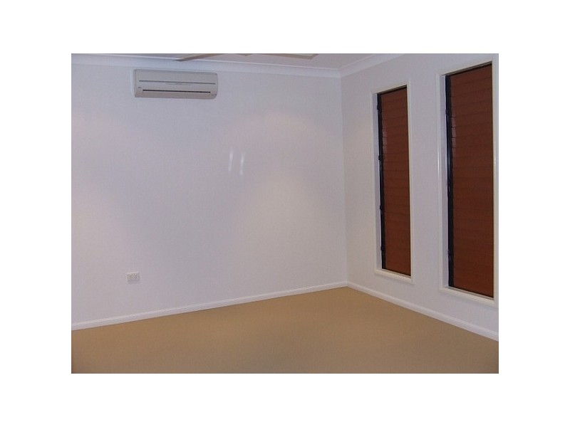 12 Romboli Court, Burdell QLD 4818