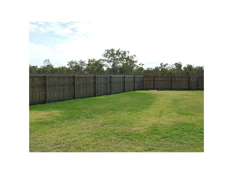 12 Romboli Court, Burdell QLD 4818