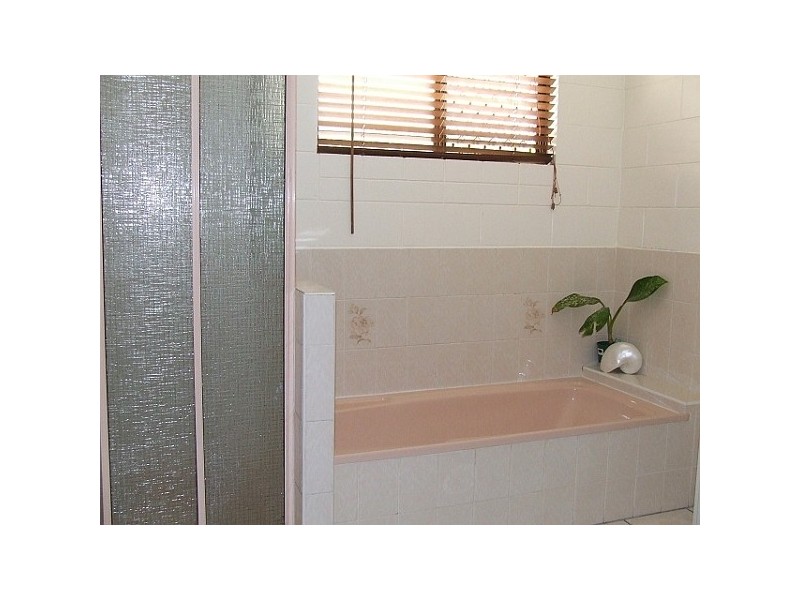 37 Mount Low Parkway, Mount Low QLD 4818