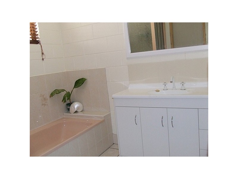 37 Mount Low Parkway, Mount Low QLD 4818