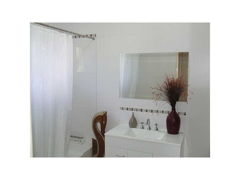 96 Kern Brothers Drive, Kirwan QLD 4817