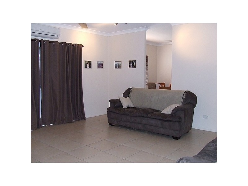 96 Kern Brothers Drive, Kirwan QLD 4817