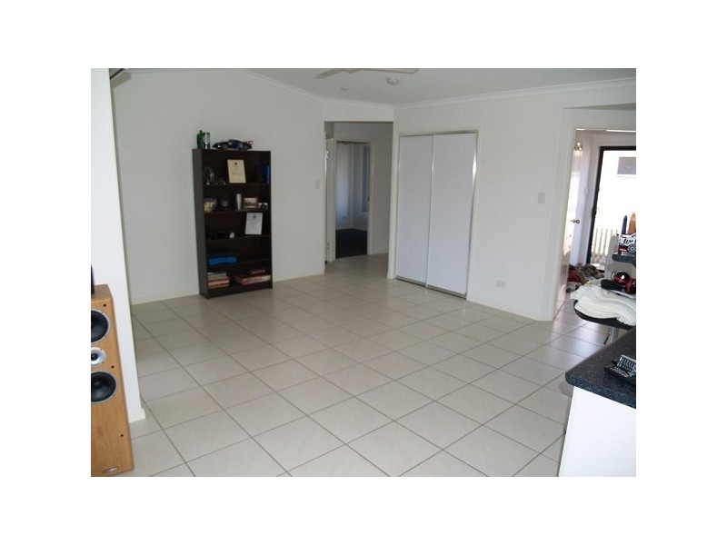 Bushland Beach QLD 4818