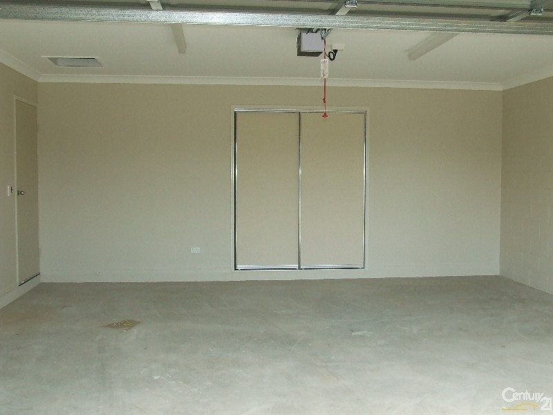 127 Daintree Drive, Bushland Beach QLD 4818