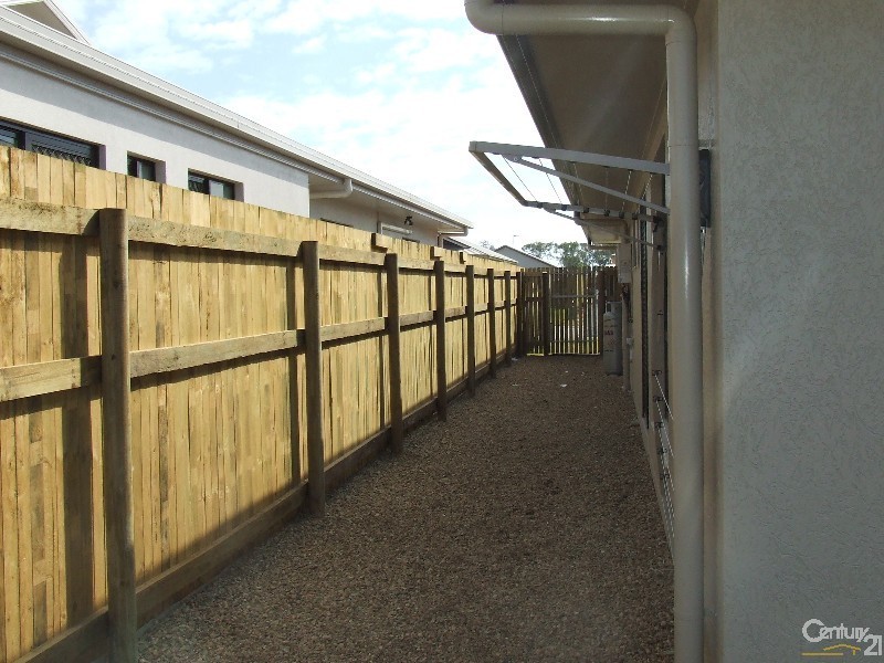 127 Daintree Drive, Bushland Beach QLD 4818