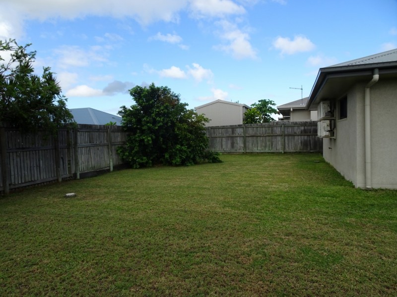 127 Daintree Drive, Bushland Beach QLD 4818