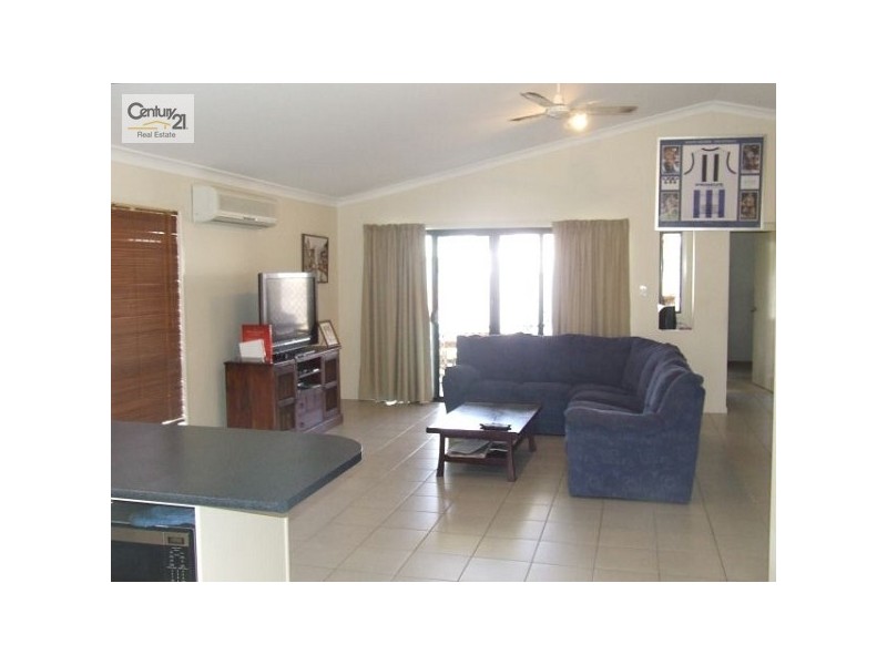 2 Romboli Court, Burdell QLD 4818