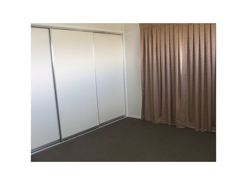 Bushland Beach QLD 4818