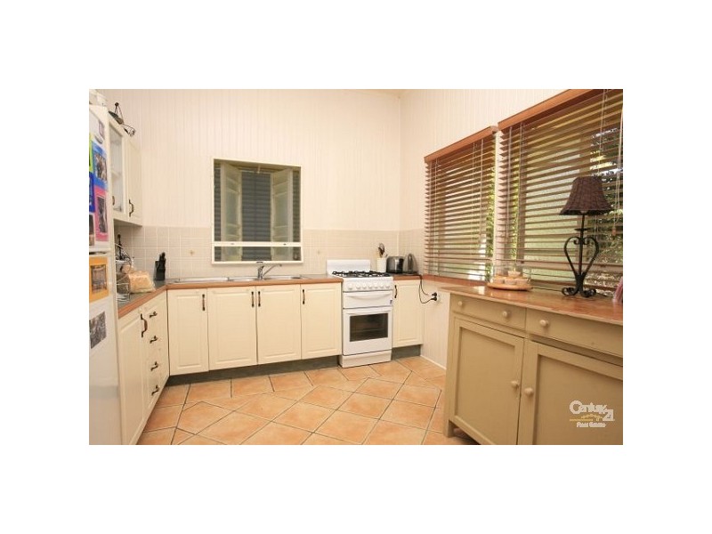 8 Third Street, Railway Estate QLD 4810