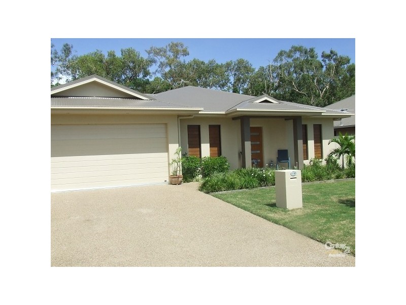 Bushland Beach QLD 4818