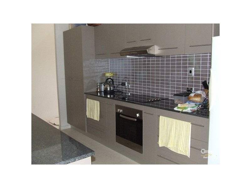 Bushland Beach QLD 4818