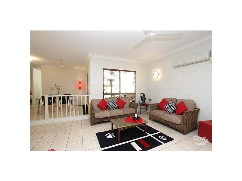 15 Endeavour Road, Bluewater QLD 4818