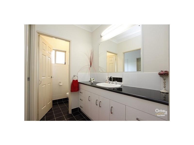 15 Endeavour Road, Bluewater QLD 4818