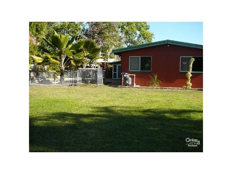 17 Bunya Street, Bushland Beach QLD 4818