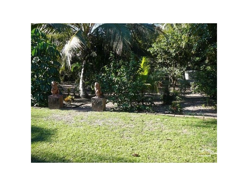 17 Bunya Street, Bushland Beach QLD 4818