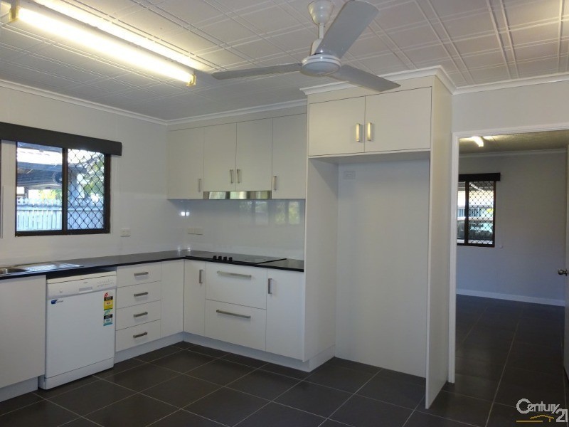 34 Illuta Street, Rasmussen QLD 4815