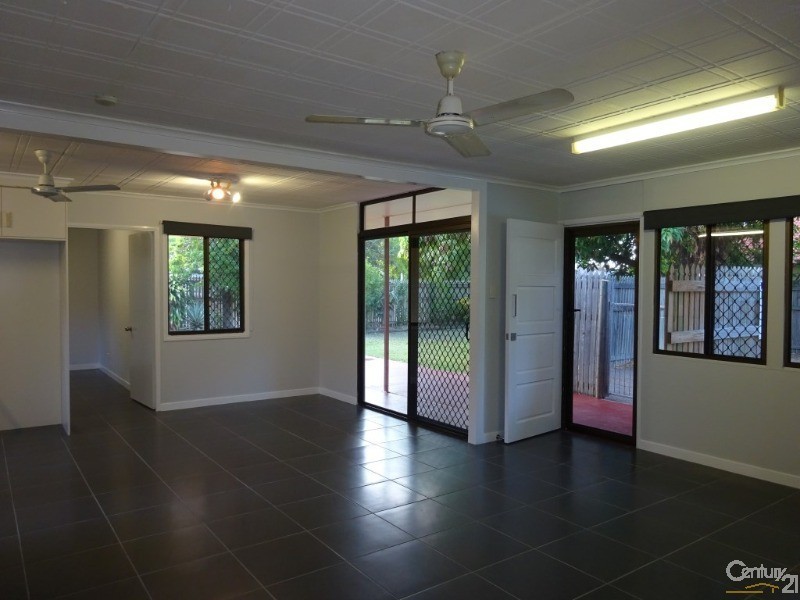 34 Illuta Street, Rasmussen QLD 4815