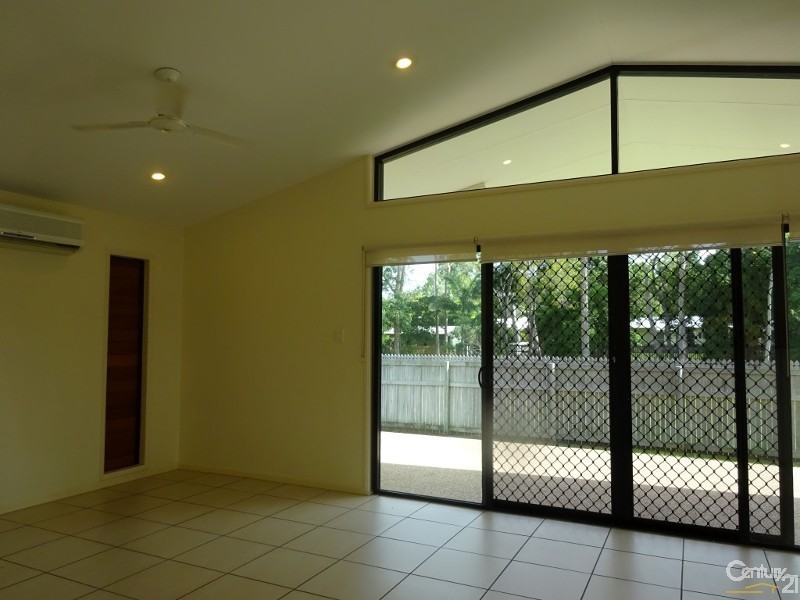 46 Seabrook Circuit, Bushland Beach QLD 4818