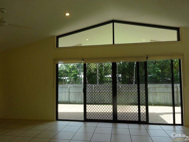46 Seabrook Circuit, Bushland Beach QLD 4818