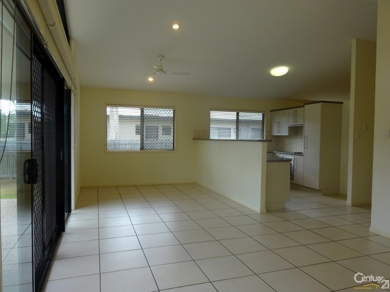 46 Seabrook Circuit, Bushland Beach QLD 4818