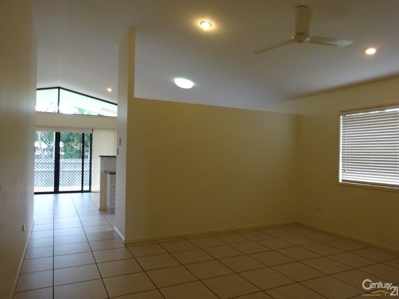 46 Seabrook Circuit, Bushland Beach QLD 4818