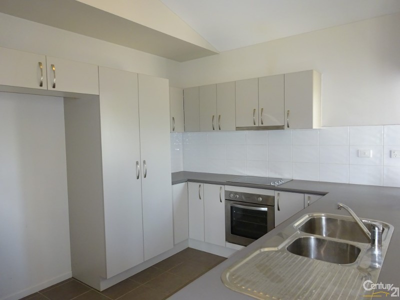 20 Daintree Drive, Bushland Beach QLD 4818