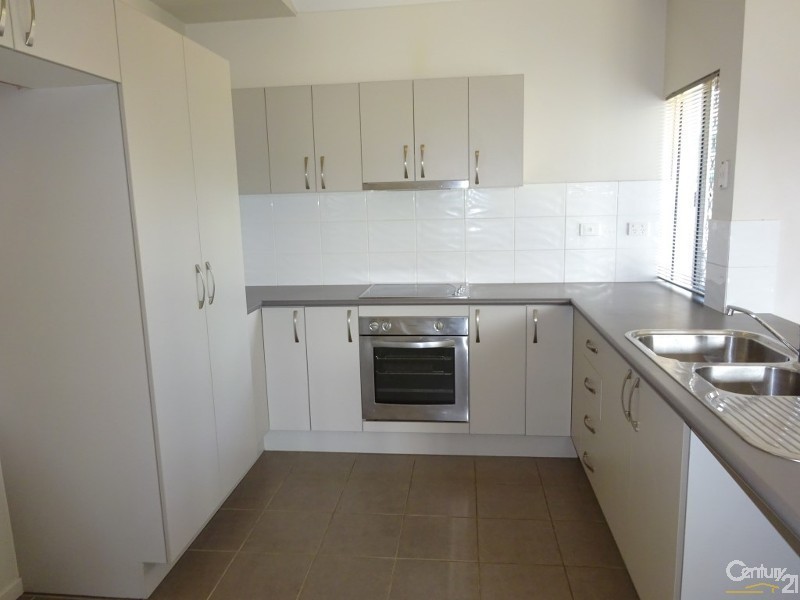 20 Daintree Drive, Bushland Beach QLD 4818